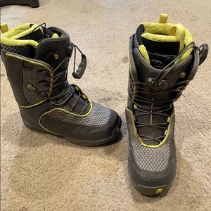 Salomon E-20 man’s Snowboard Boots size 12
